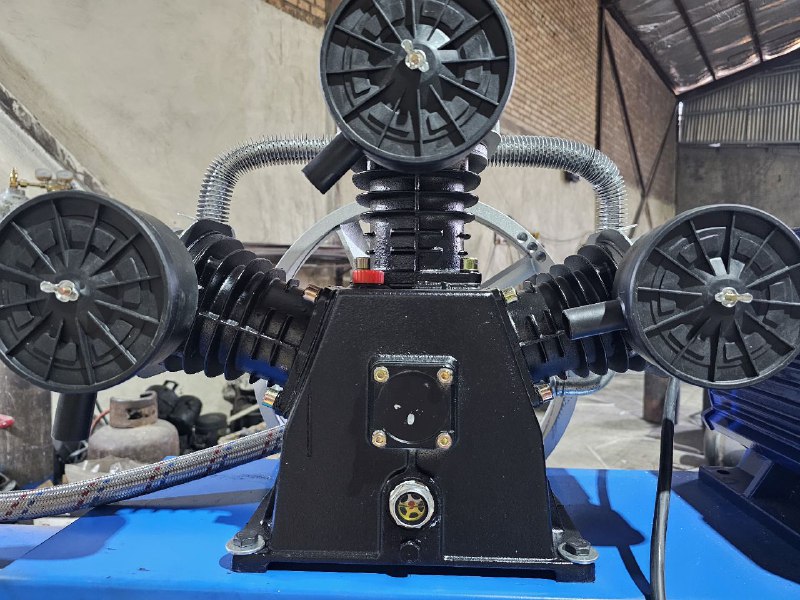 سیلندر کمپرسور باد ۵۰۰ لیتری مدل 3080 | فشار بالا، عملکرد بینقص 2 سیلندر کمپرسور باد ۵۰۰ لیتری